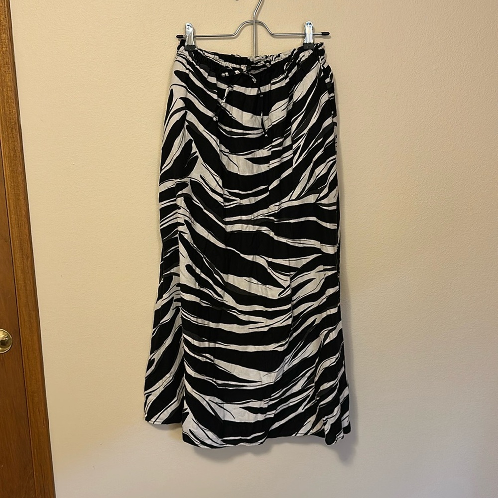 H&M | Black and White Maxi A-Line Skirt Linen Blend